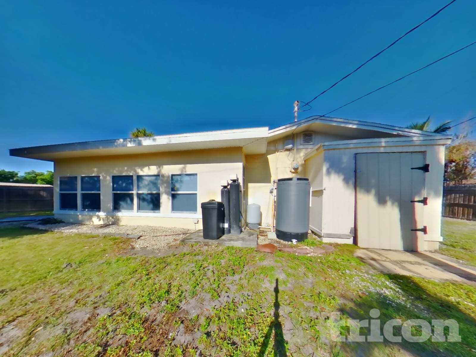 Building Photo - 4167 Pompano Rd