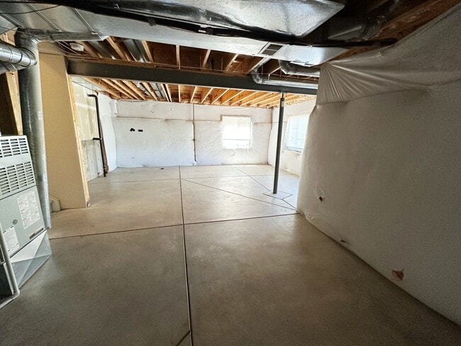 Building Photo - Bright, Spacious 2-Bedroom Home in Aurora with Room to Grow