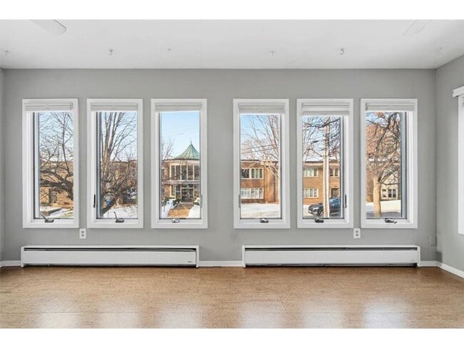 Building Photo - 3540 Irving Ave S