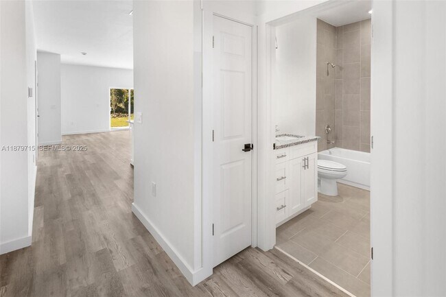 Building Photo - 4417 28th St SW