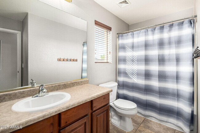 Building Photo - 3864 E Mine Shaft Rd