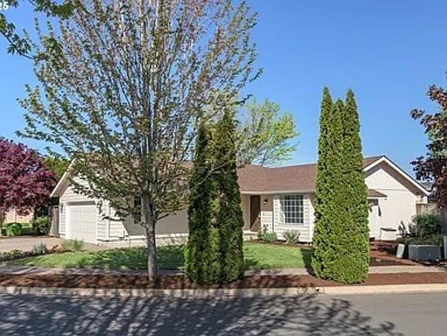 Primary Photo - Freshly updated Family Home in North Gilham