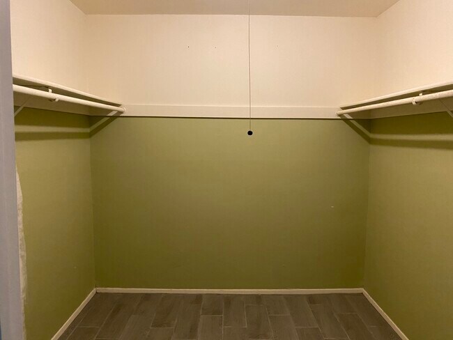 Building Photo - 6604 Montauk Dr