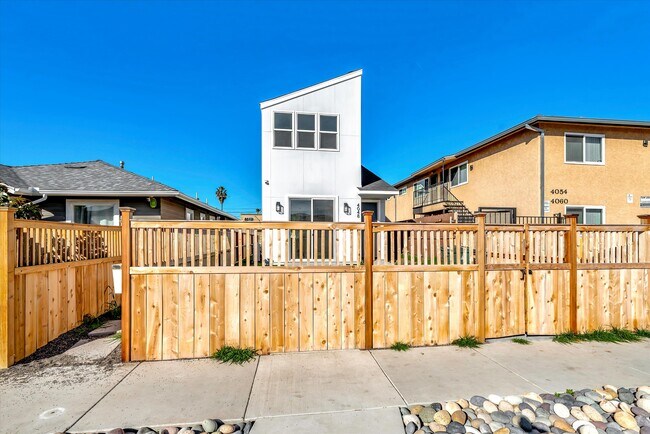 Building Photo - 4048 Cherokee Ave