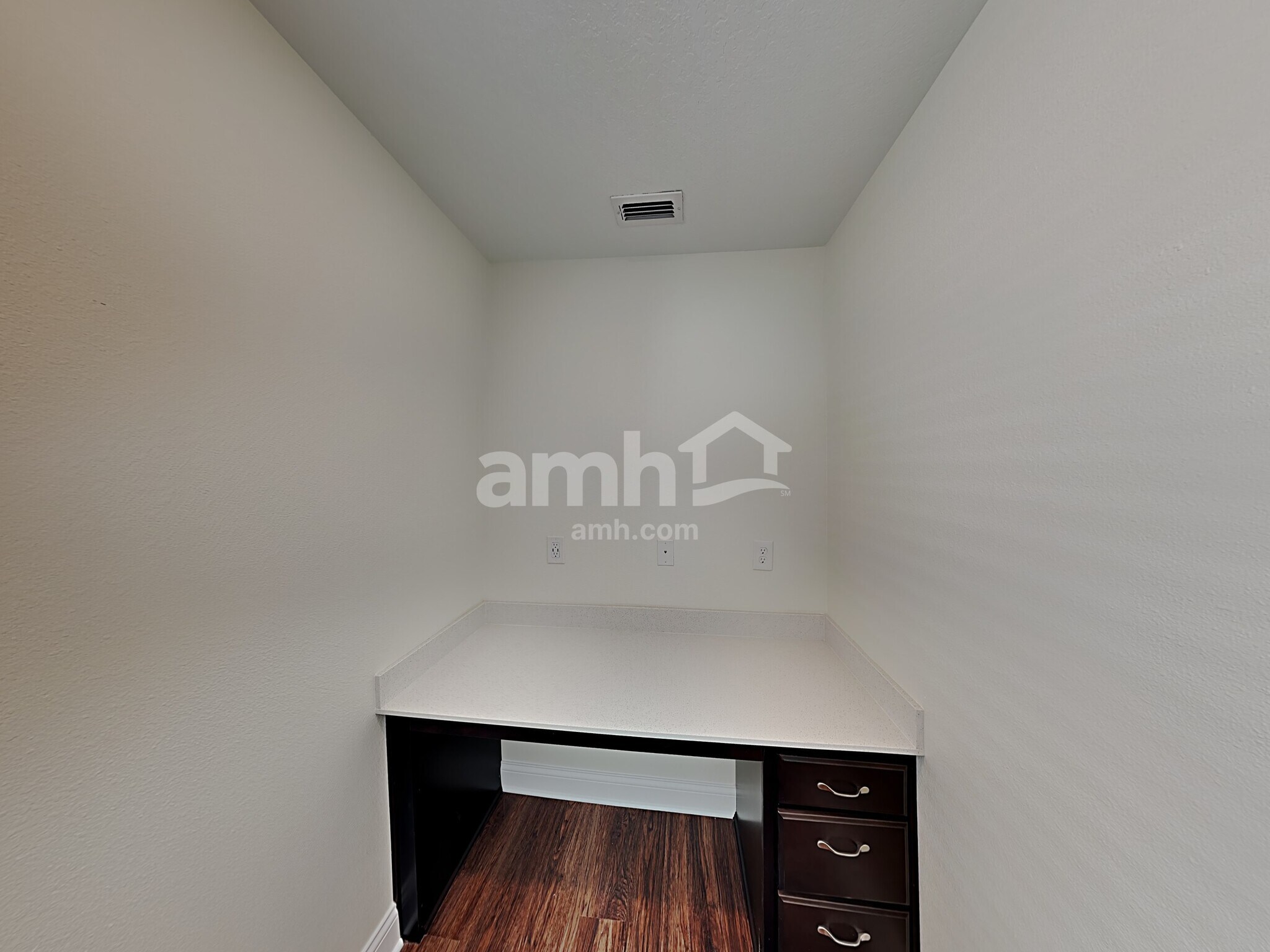 Building Photo - 6030 Little Blf Cir