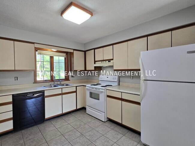 Primary Photo - 7 Hartley St