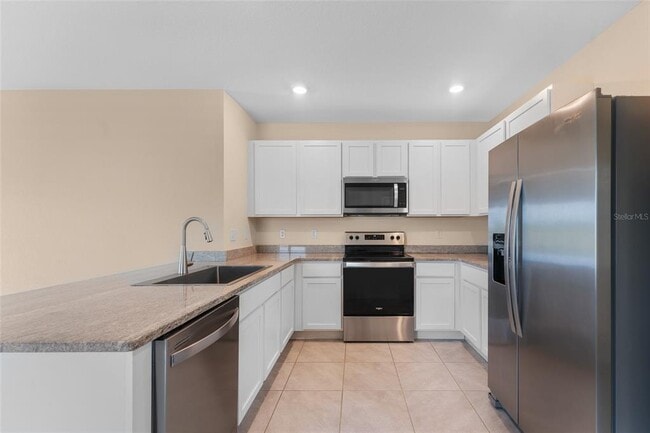 Building Photo - 17058 Oval Rum Dr