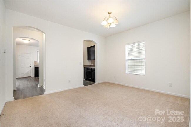 Building Photo - 10327 Snowbell Ct
