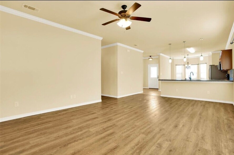 Building Photo - 4813 Pinnacle Pl