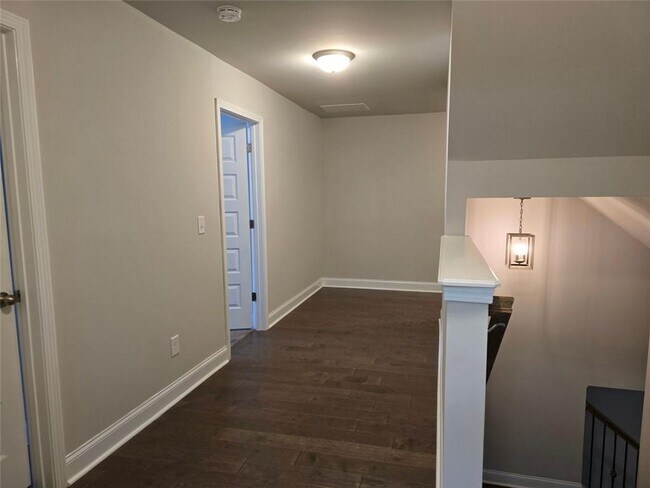 Building Photo - 5715 Rocky Falls Rd