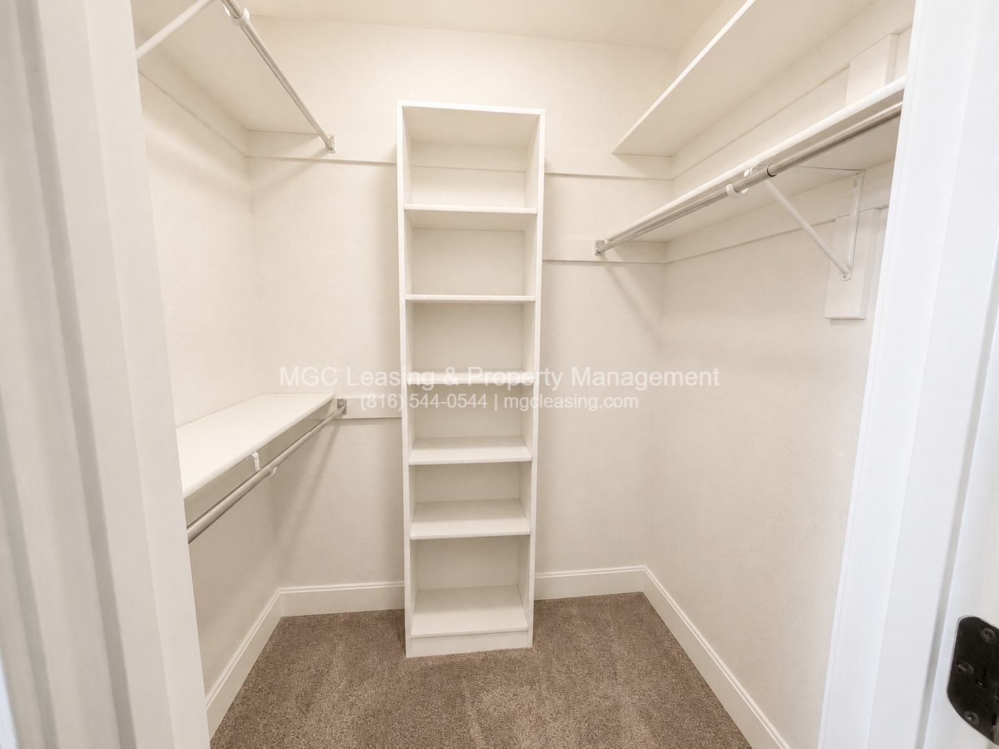 Building Photo - 2156 SW Timbertrace Ln
