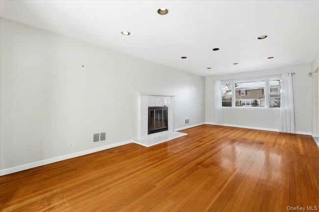 Building Photo - 48 Madison Rd