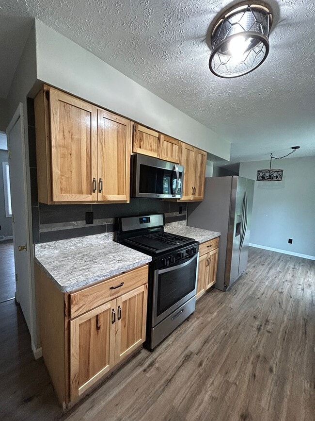 Building Photo - Spacious 3-Bedroom, 2-Bath Home in Middleb...