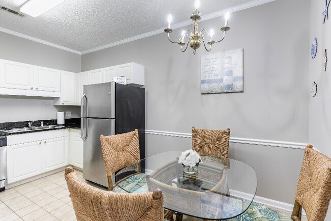 Building Photo - 9776 Leyland Dr