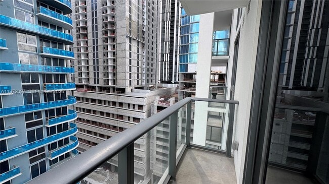 Building Photo - 11 NE 6th St