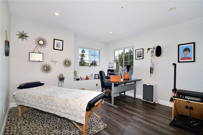 Building Photo - 24574 Overland Dr