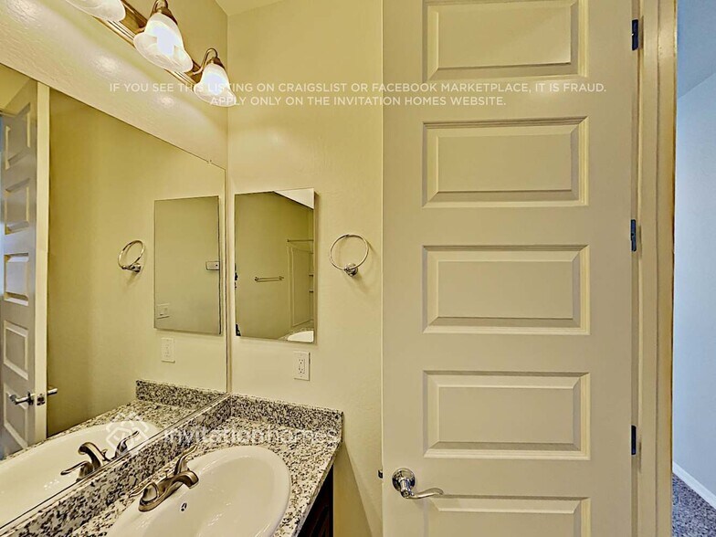 Building Photo - 2263 S Agnes Ln