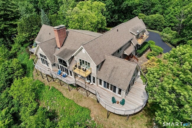 Building Photo - 12 Fox Run