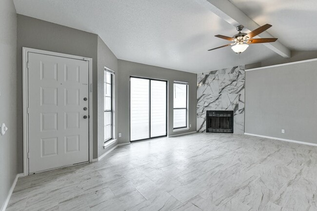 Building Photo - Stunning 4-Bedroom Home in Temple, TX