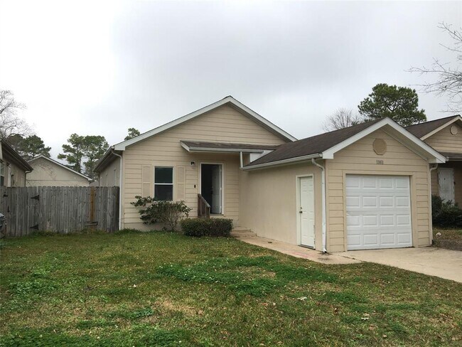 Building Photo - 11811 Greensbrook Forest Dr