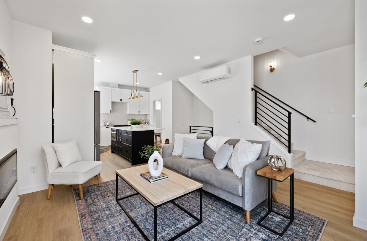 Building Photo - 2315 S Judkins St