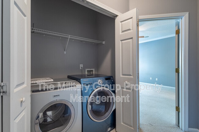 Building Photo - 9777 Summer Grove Way W
