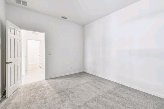 Building Photo - Lakewood Ranch Brand New Villa 2 bedroom with flex space (Office/ 3rd Bedroom)