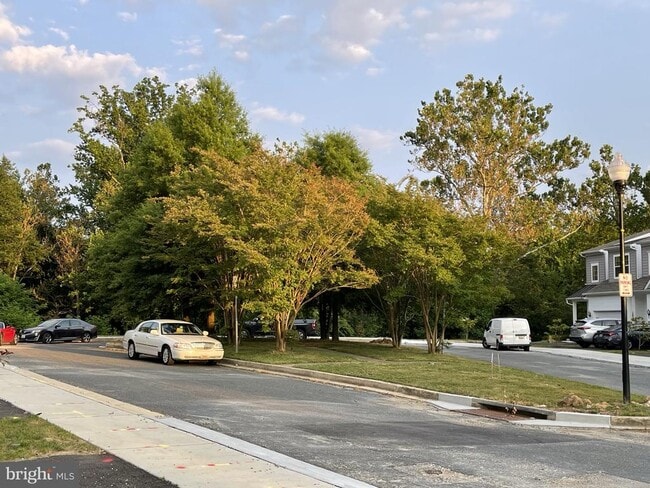 Building Photo - 113 Trails Way