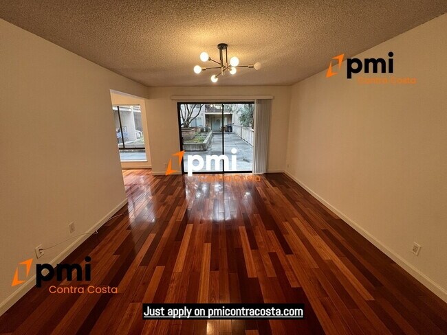 Building Photo - 470 N Civic Dr