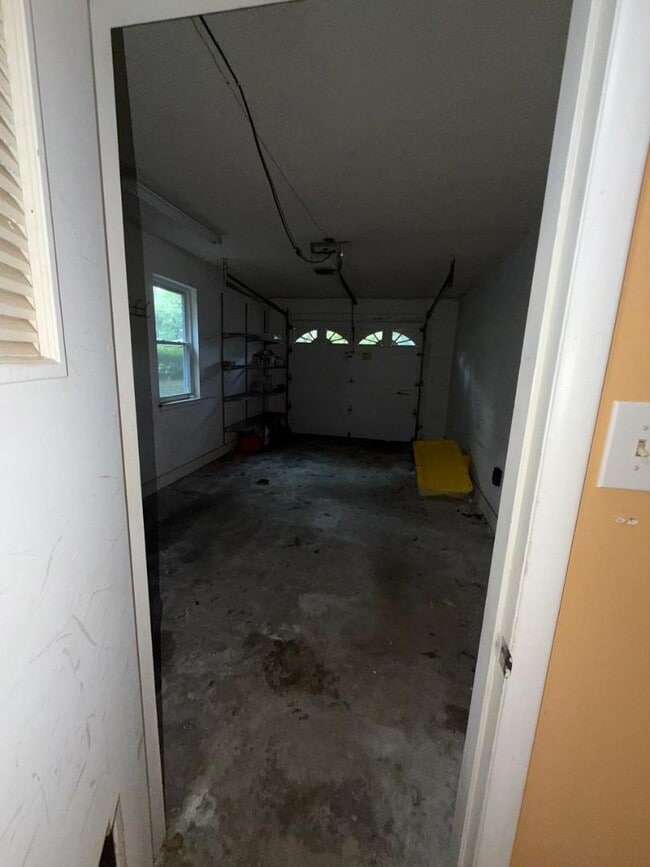 Building Photo - 106 Penrose Dr