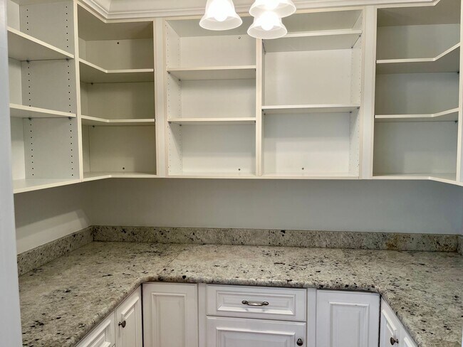 Building Photo - Lawton Lane Management