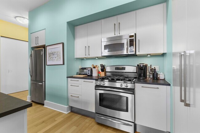 Building Photo - 4 Beacon Way