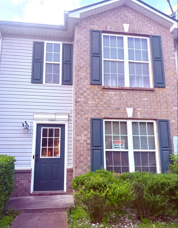 Building Photo - 2418 Piering Dr