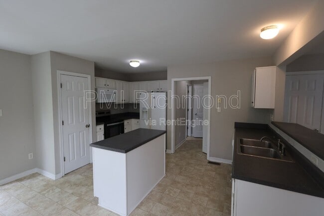 Building Photo - 9824 Willow Glen Ct