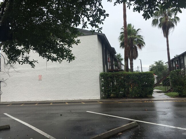 Building Photo - Baywatch Apartments- Five Minutes Driving ...