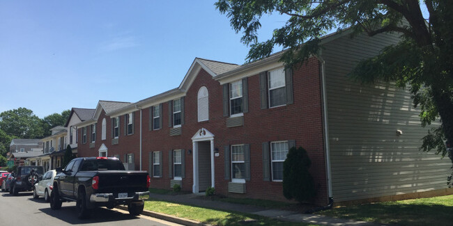 Primary Photo - Quantico Apartments