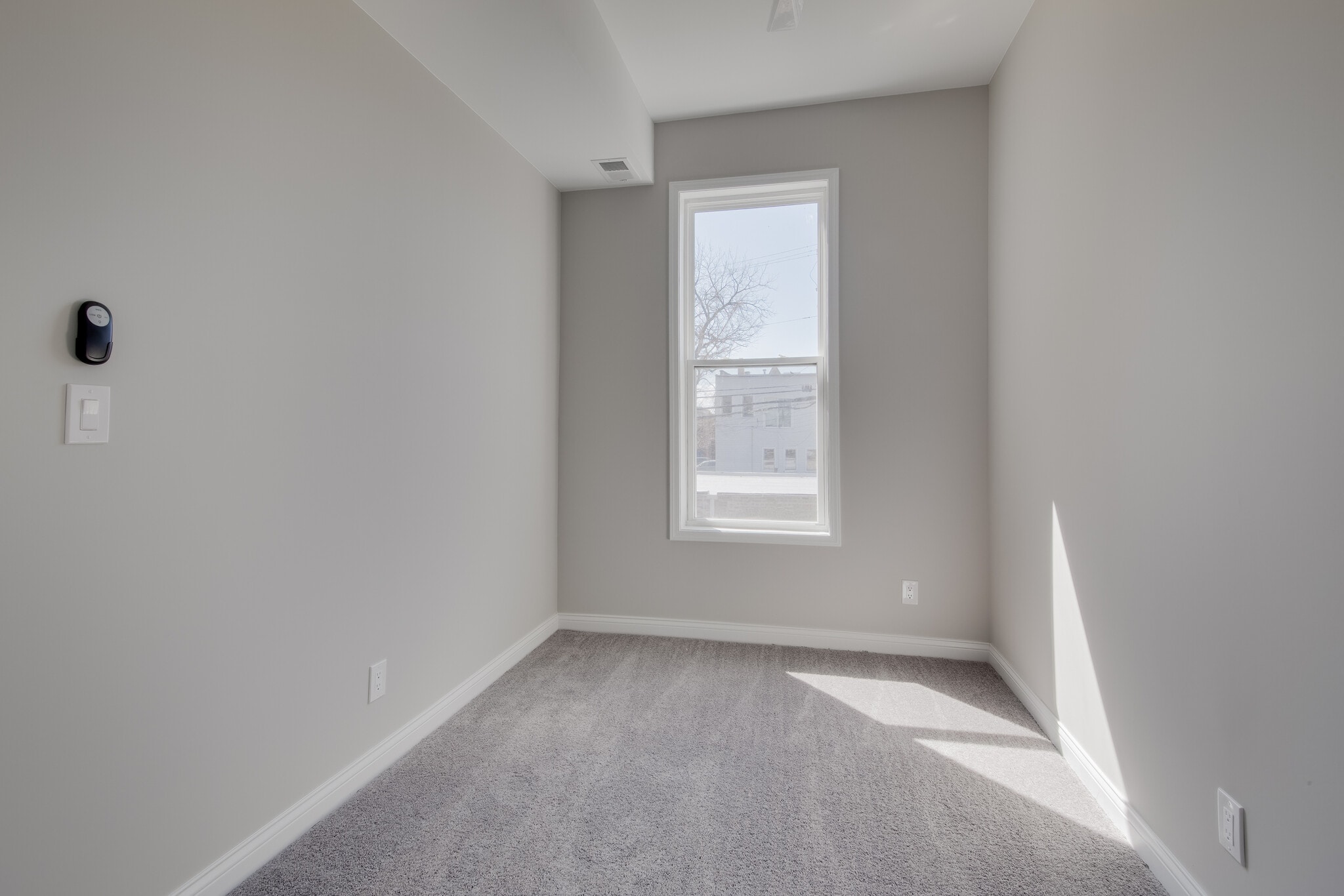 Building Photo - 1536 N Talman Ave