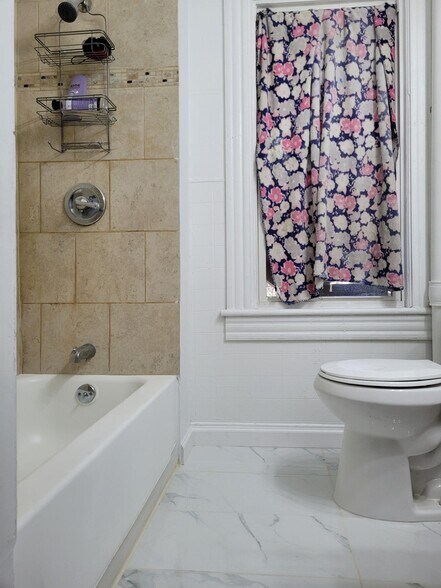 Building Photo - 366 North St