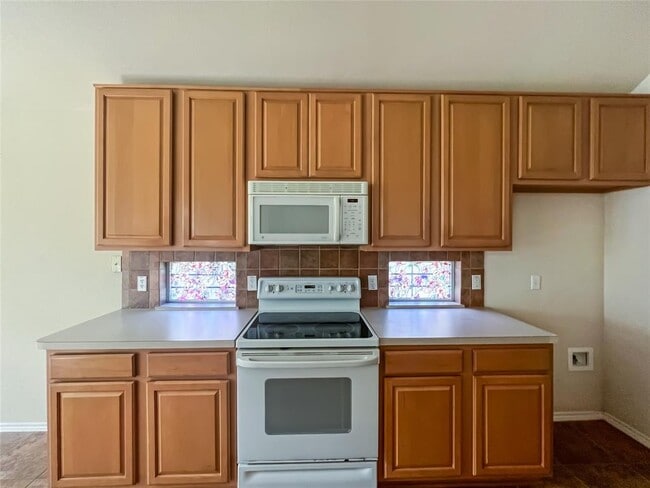 Building Photo - 11112 Jockey Bluff Dr