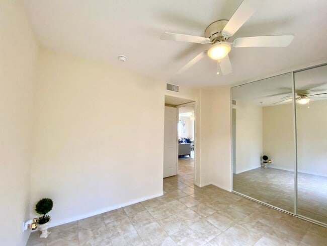 Building Photo - 75-654-654 Lalii Pl