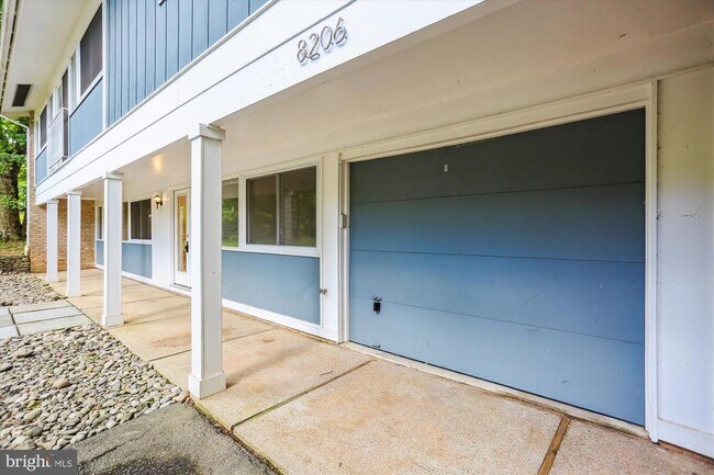 Building Photo - 8206 Stone Trail Dr