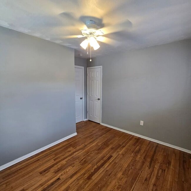 Building Photo - Charming 3-Bedroom Home / Pet-Friendly / A...
