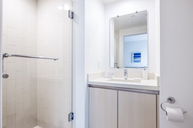 Building Photo - 409 Hayworth Ave