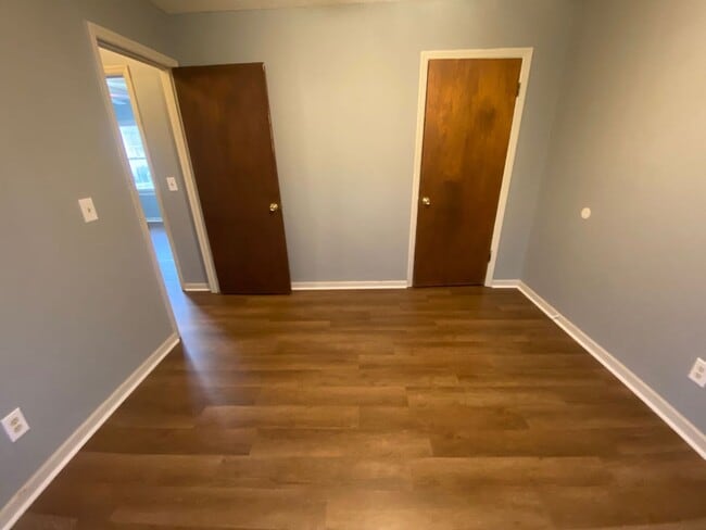 Building Photo - 123 Cavin Court Unit D