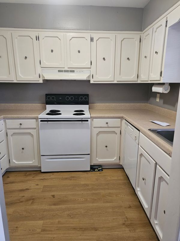 Building Photo - 2715 Southbury Cir