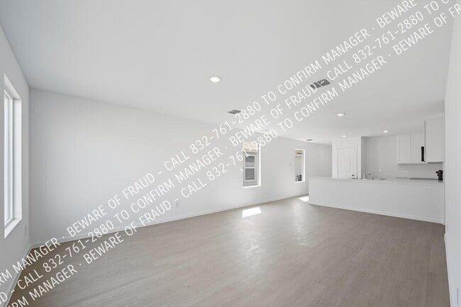 Building Photo - 416 Finch Cir