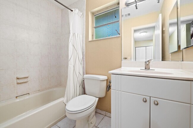 Building Photo - 2229 Nova Village Dr
