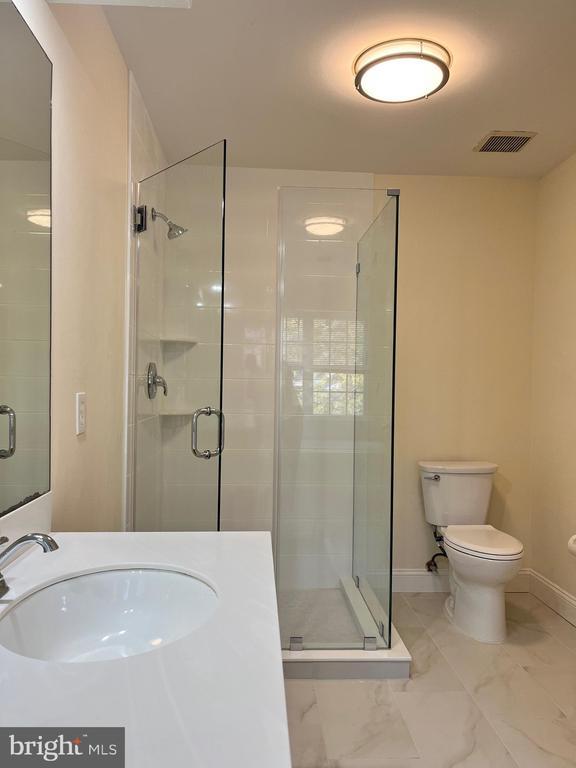 Building Photo - 13 Benjamin Rush Ln