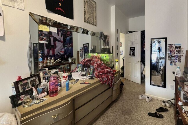 Building Photo - 1715 Arlington St