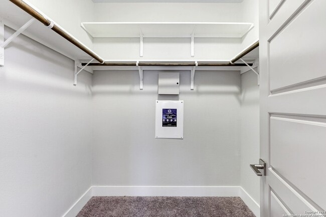 Building Photo - 507 Elmhurst Ave